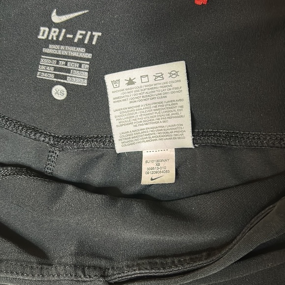 Nike Dri-Fit Crop Yoga Pants - Picture 7 of 7